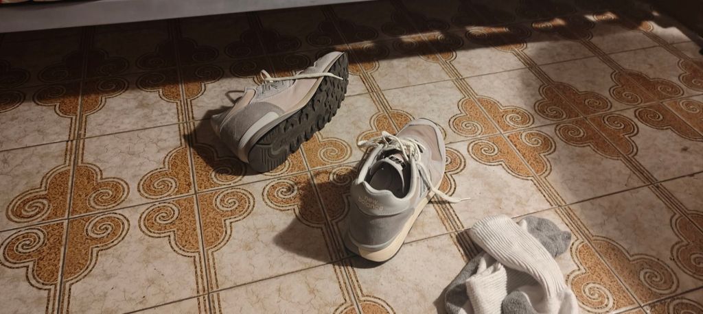 New Balance 475 on floor in Napoli